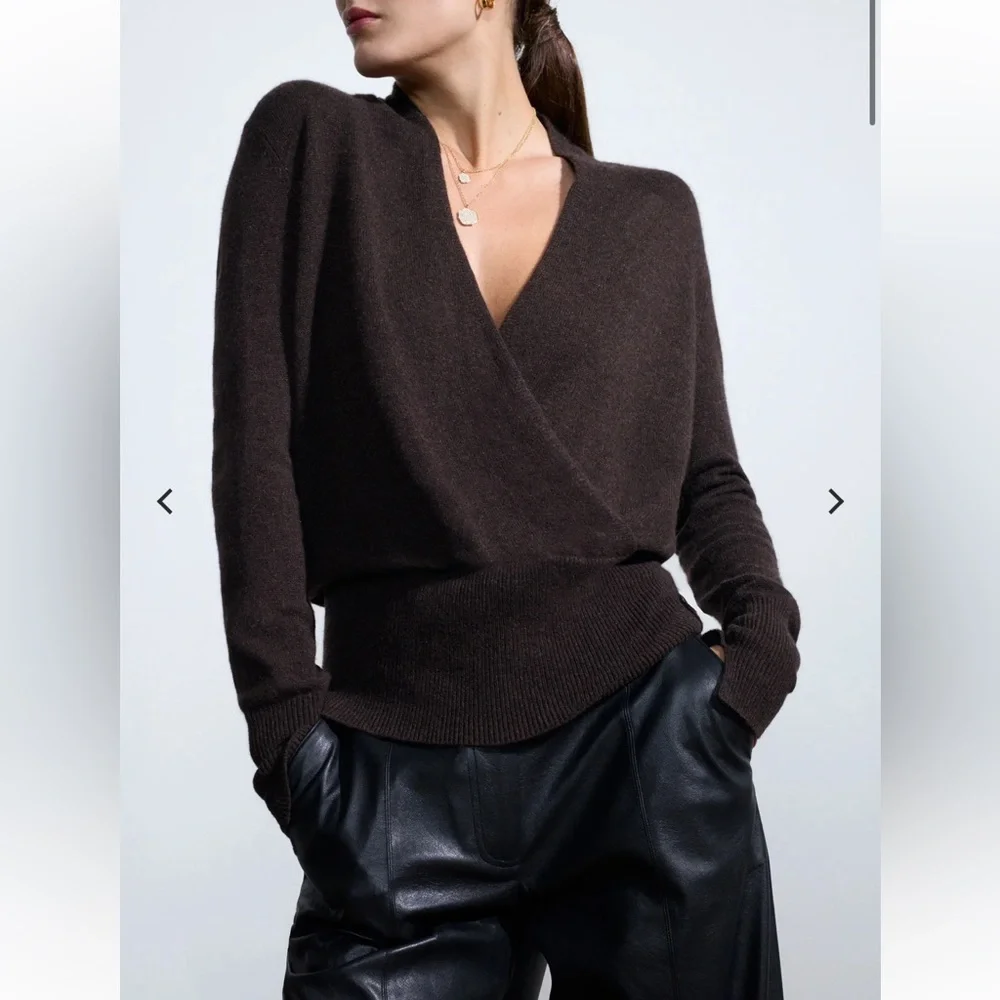 Brochu waker v-neck cashmere sweater nwot